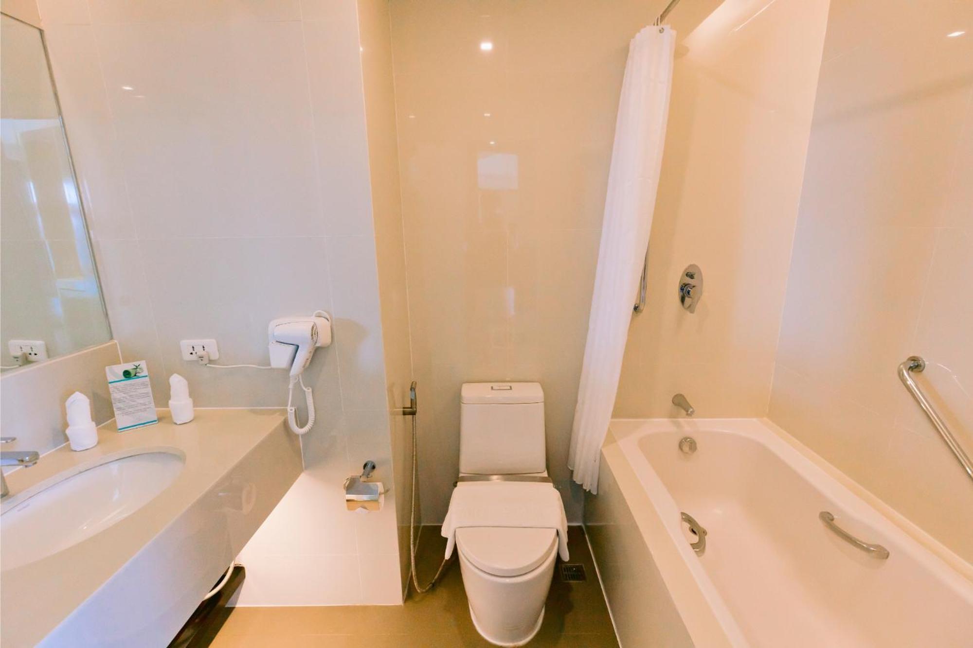 Arterra Seaview Resort ماكتان المظهر الخارجي الصورة